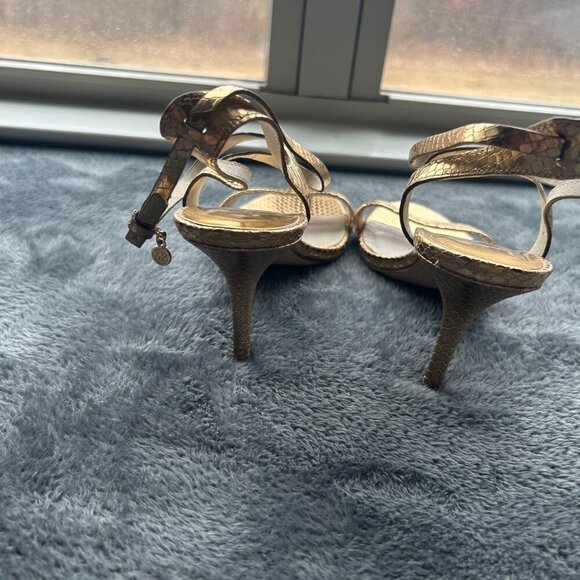 Michael Kors Gold Strappy Heels Size 8.5 EUC - Picture 3 of 4